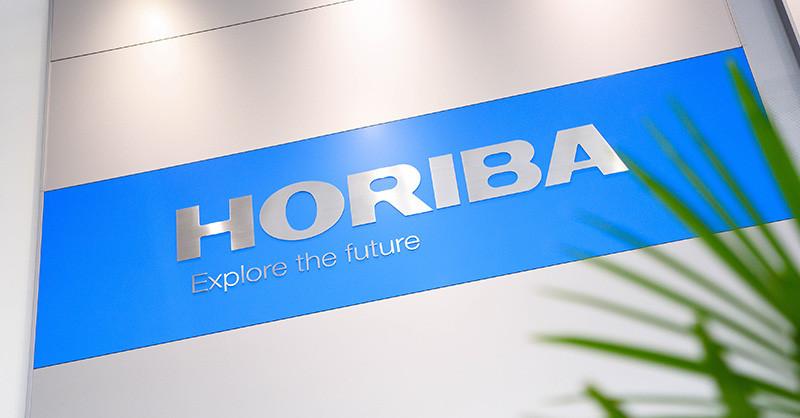 株式会社堀場製作所（HORIBAグループ）のロゴ